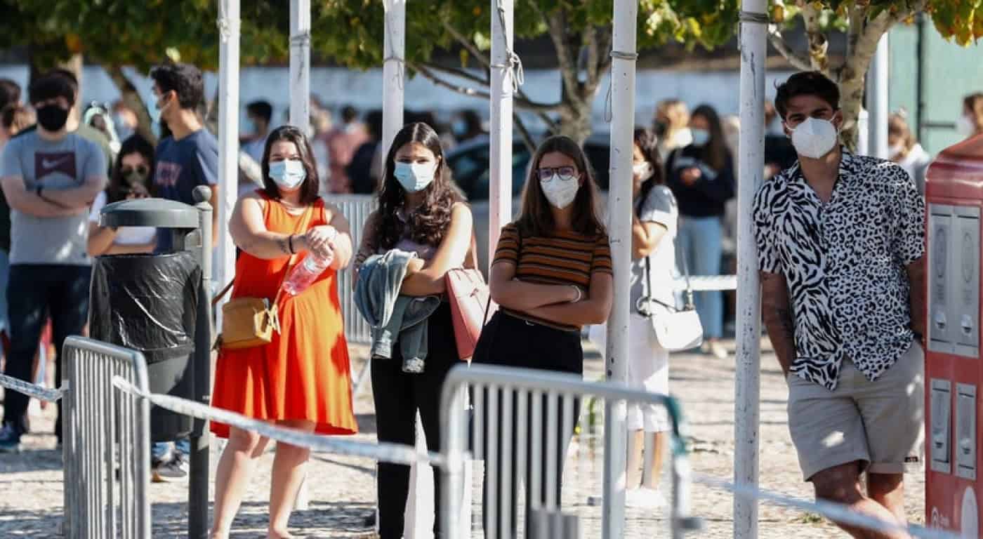 Vacinação entre os 12 e os 15 anos prevista para os dois últimos fins-de-semana de agosto