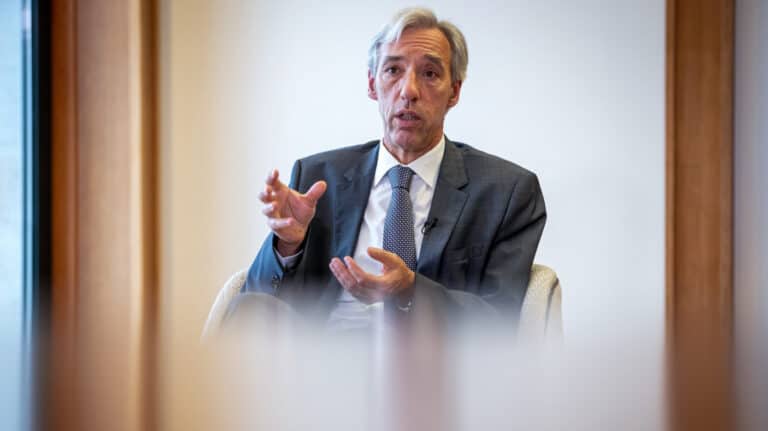 Ministro da Defesa aponta falhas ao Ocidente na forma como lidou com a crise no Afeganistão