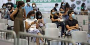 Autoagendamento exclusivo para menores dos 12 aos 17 anos entre quinta e sábado