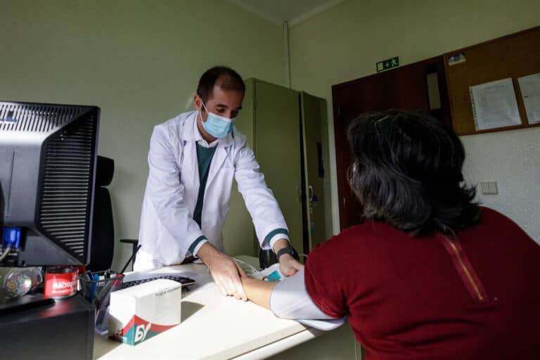 Um terço das vagas para médicos de família ficou por preencher