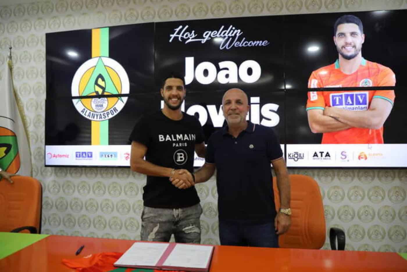 SCB cede João Novais aos turcos do Alanyaspor