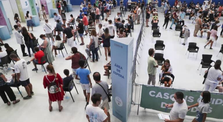 Covid-19. Cerca de 20 mil crianças e jovens já foram vacinados este domingo