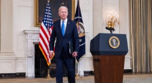 Biden quer EUA fora do Afeganistão até ao fim do mês