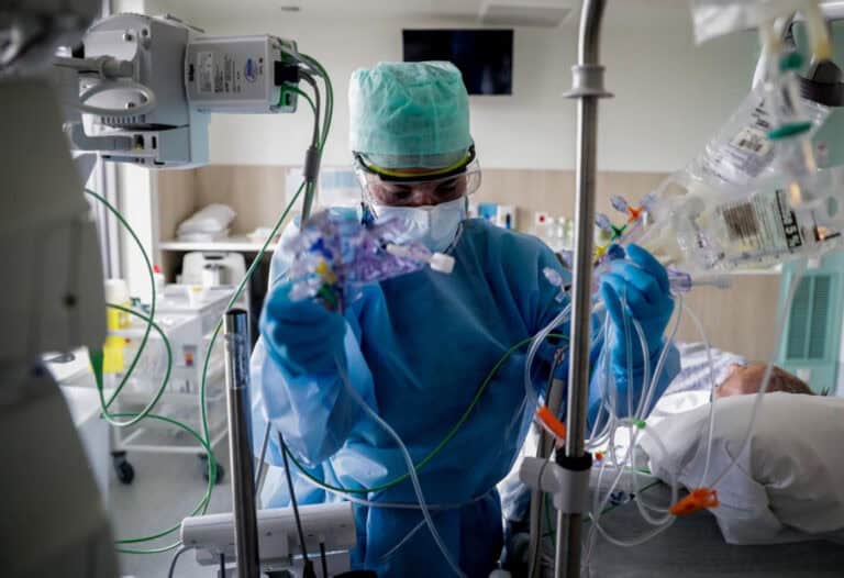 Portugal com mais 13 mortes e 2.261 novos casos de covid-19