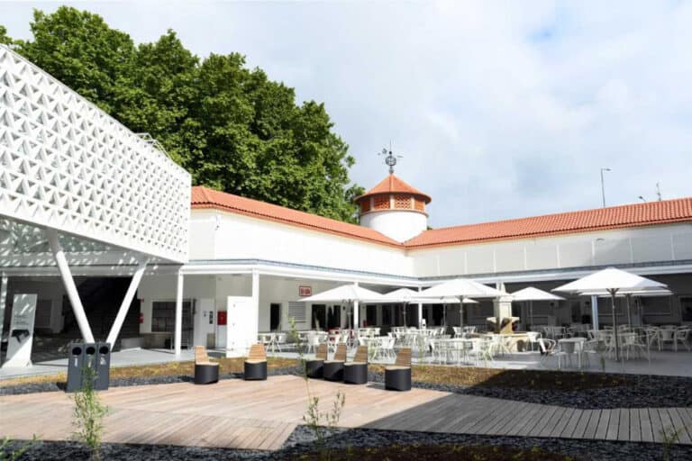 Praça de Famalicão animada com humor e música nas próximas noites