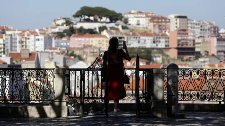 Portugal com mais 16 mortes e 3.062 novos casos de covid-19 em 24 horas