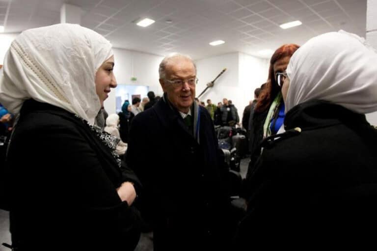 Jorge Sampaio anuncia reforço de emergência de bolsas de estudo para jovens afegãs