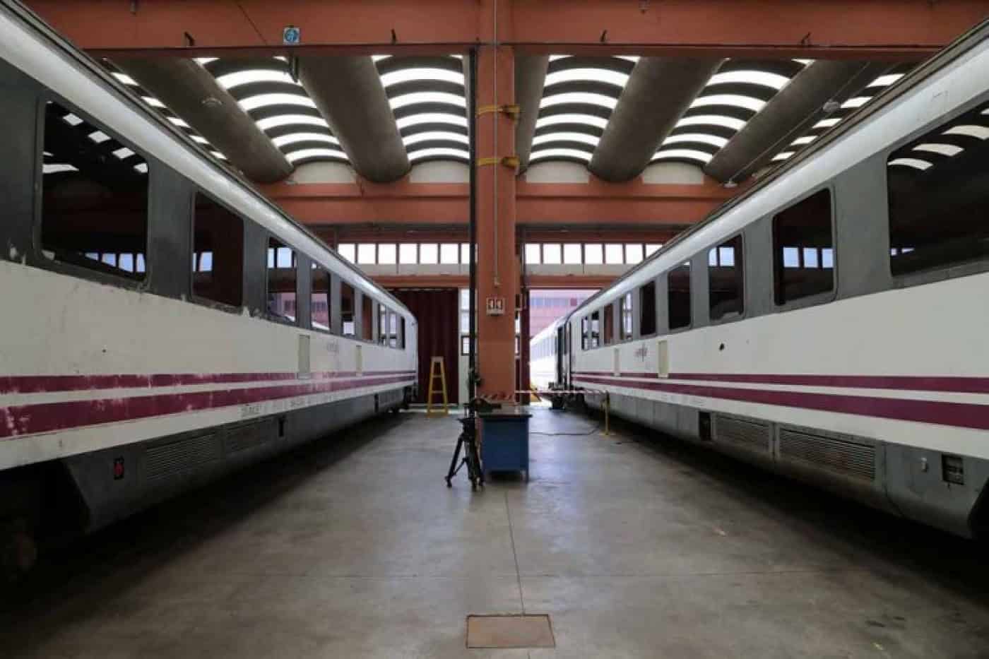 Três carruagens elétricas iniciam amanhã ensaios na Linha do Minho