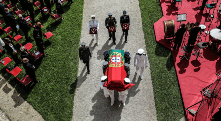 Homenagem e funeral com Honras de Estado no último adeus a Jorge Sampaio