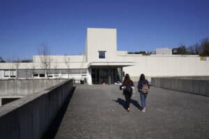 Candidaturas a bolsas de estudo para alunos de Guimarães abertas até novembro