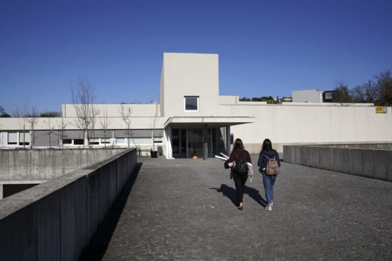 Candidaturas a bolsas de estudo para alunos de Guimarães abertas até novembro
