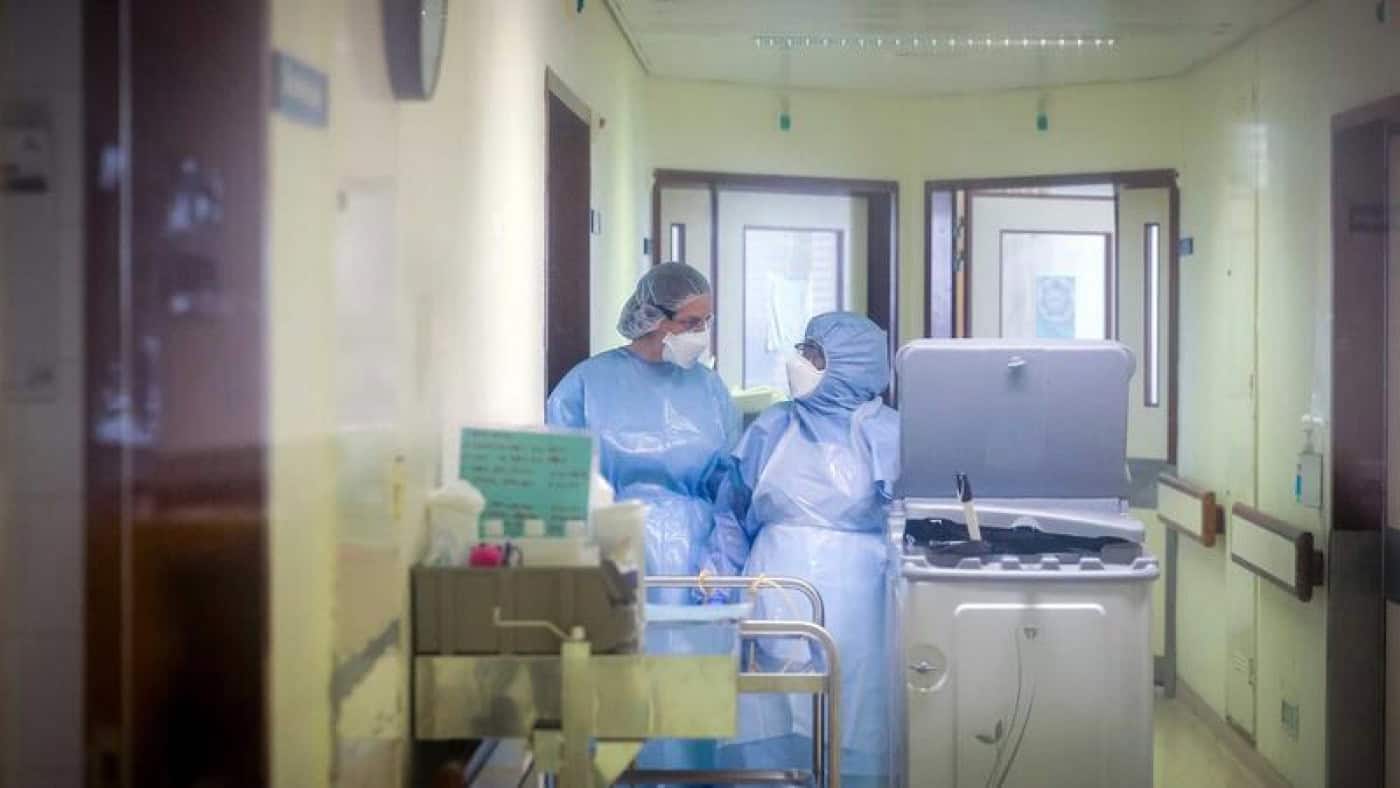 Mais dez mortes e 1247 novos casos de Covid em Portugal. Incidência e Rt diminuem