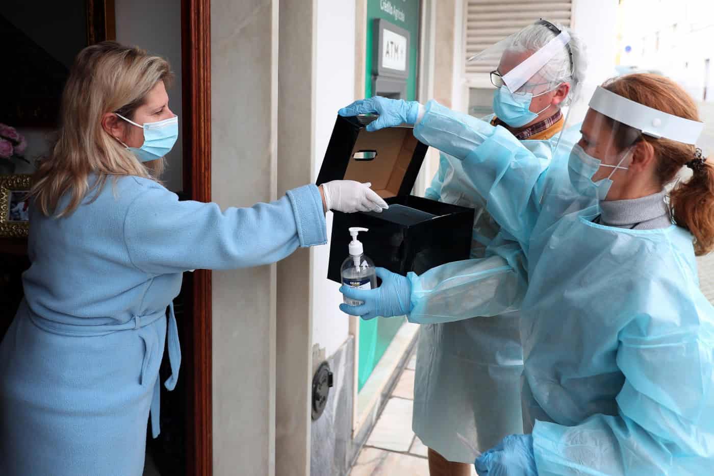 Arranca voto antecipado para maioria dos grupos impedidos de ir às urnas a 26 de setembro