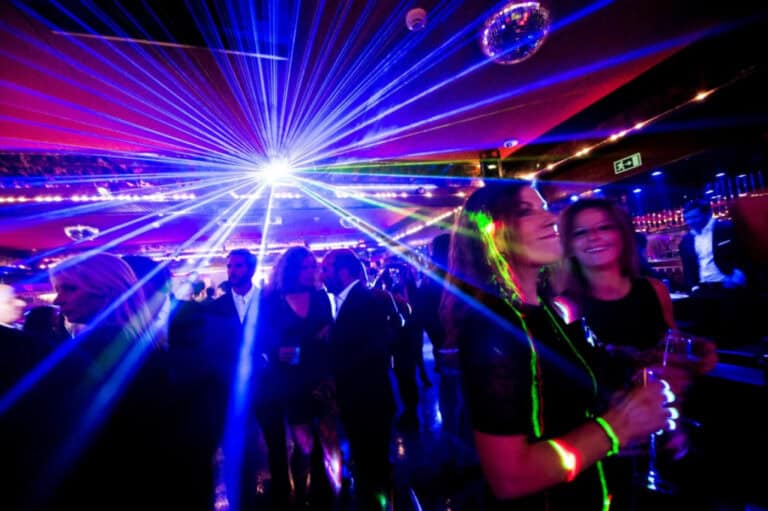 Conselho de Ministros vai decidir abertura de discotecas com certificado digital