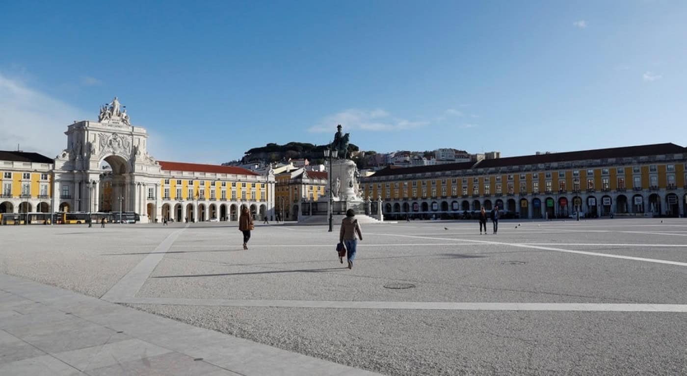 Economia portuguesa com excedente externo de 256 ME até julho