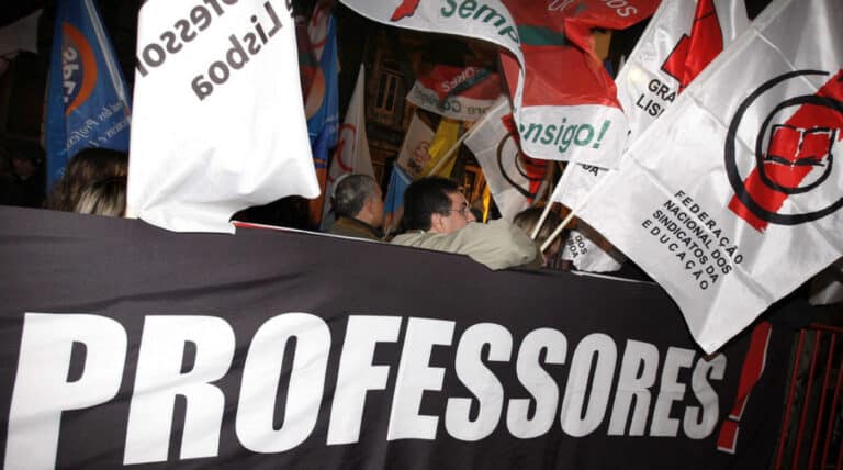 Sindicatos assinalam hoje Dia Mundial do Professor com manifestação e um webinário
