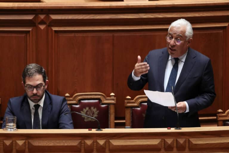 Costa hoje no Parlamento num debate já marcado pelo Orçamento do Estado