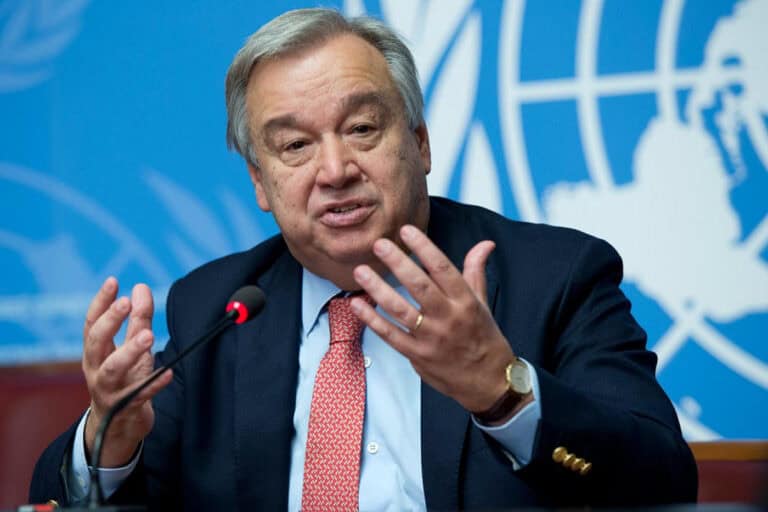 Guterres quer mundo unido para vacinar 40% da população mundial até final do ano