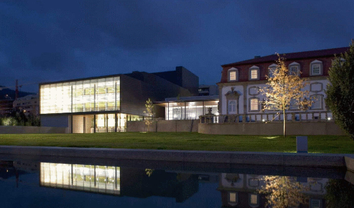 Teatros unem-se para oferecer mais cultura a cidadãos com deficiência visual e auditiva