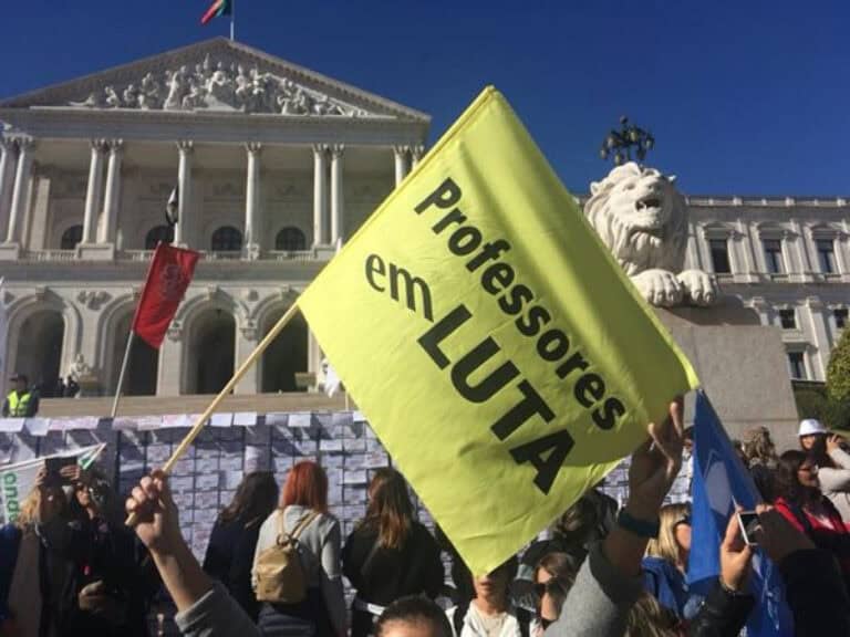 Fenprof e FNE convocam greve nacional de professores para 05 de novembro