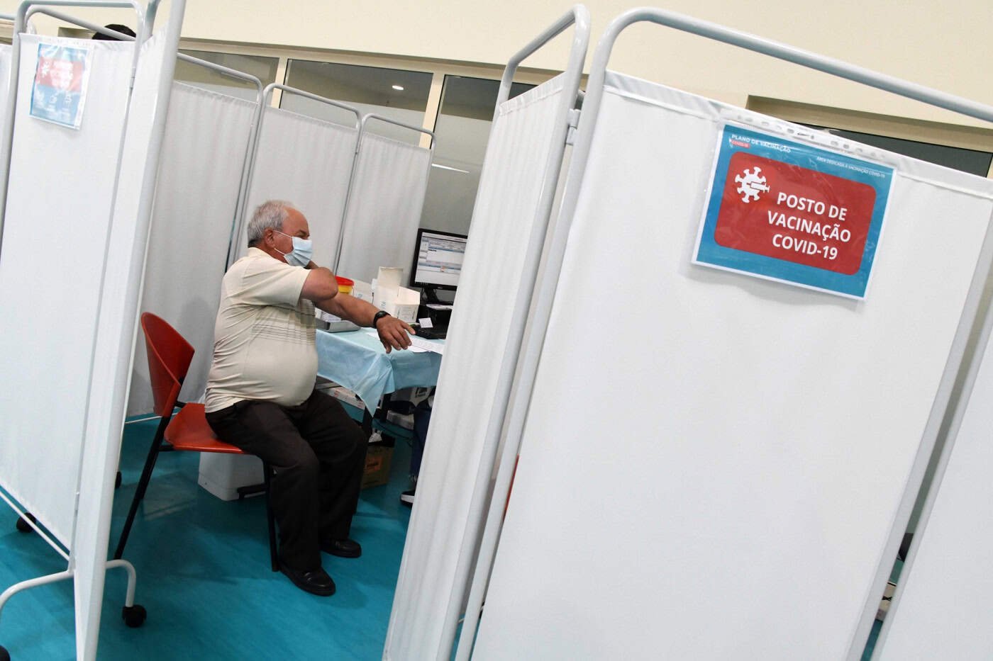 Centro de vacinação de Famalicão já administra 3.ª dose da vacina contra a Covid-19 e a da gripe