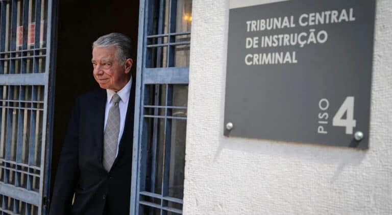 Juízes rejeitam pedido de suspensão do julgamento de Ricardo Salgado&nbsp;