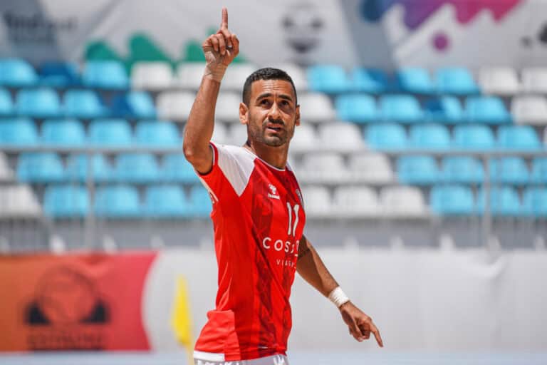 LÉO MARTINS ENTRE OS FINALISTAS PARA MELHOR JOGADOR DO MUNDO