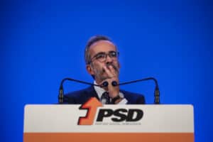 Rangel recolhe assinaturas para Conselho Nacional extraordinário do PSD