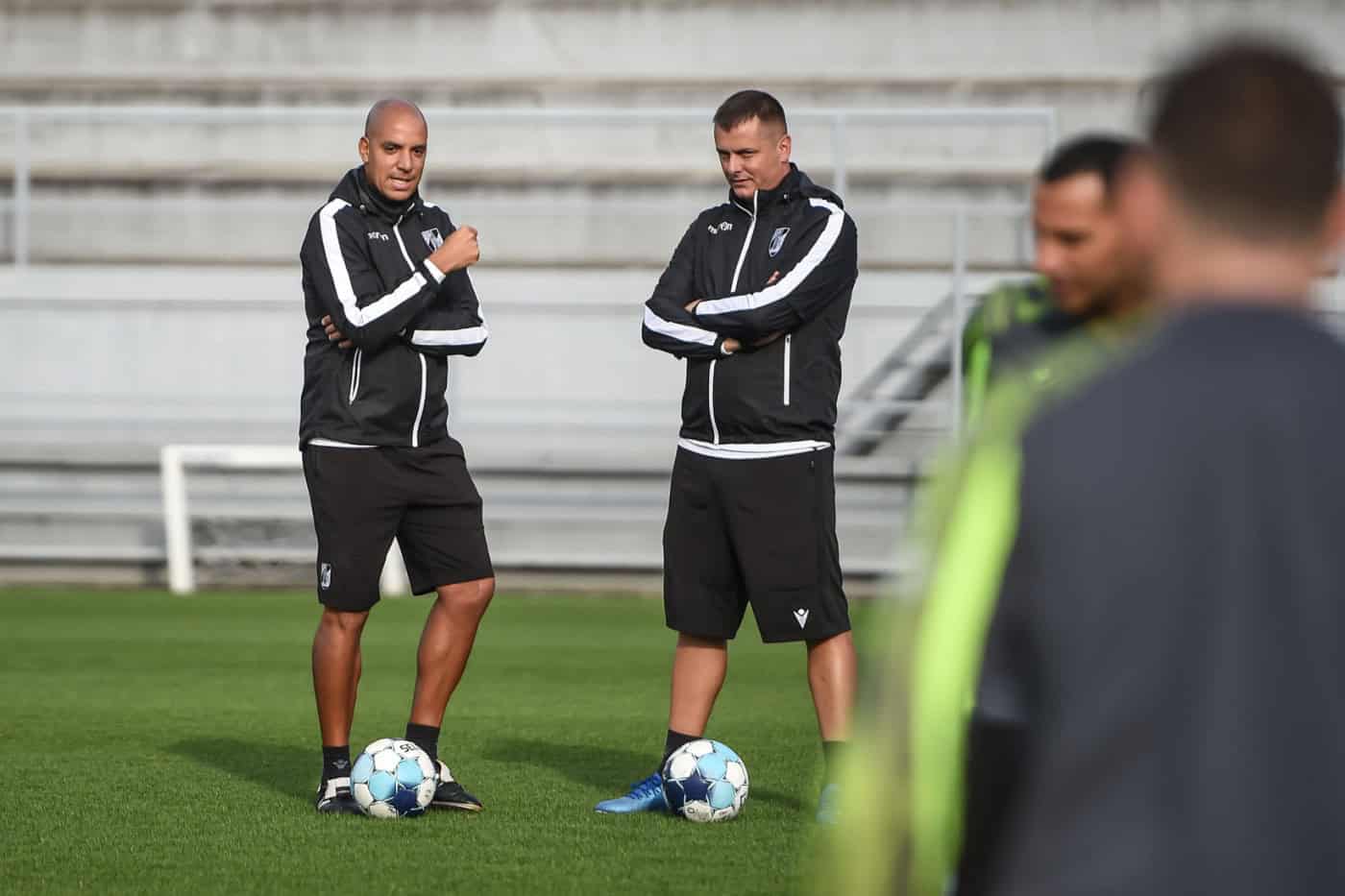 Vitória SC. “Quem vai com medo de perder, perde”