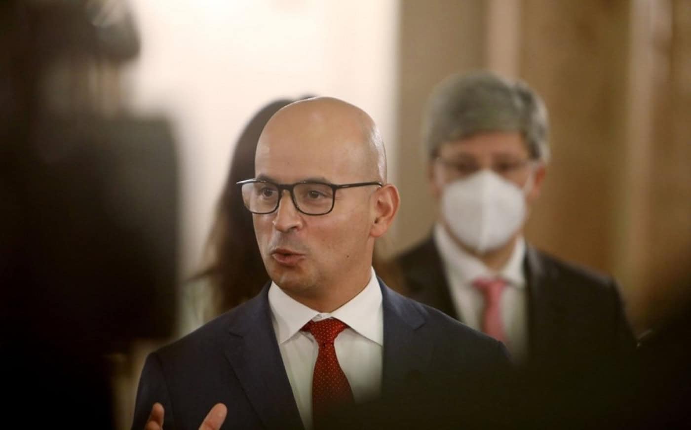 João Leão afirma que crise não tem origem financeira ou orçamental