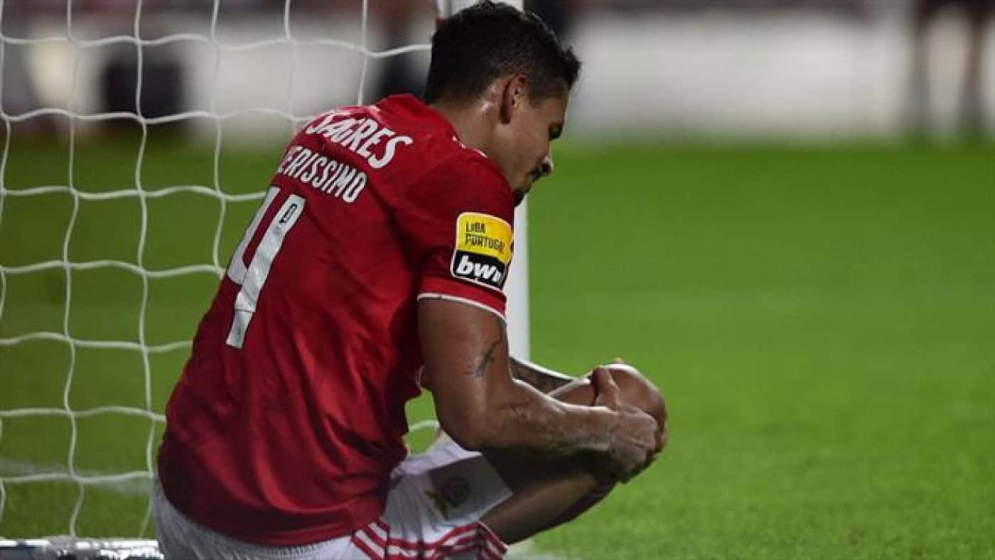 Benfica confirma fim de época para Lucas Veríssimo