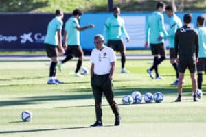 Fernando Santos apenas arrisca Palhinha: o onze frente à República da Irlanda