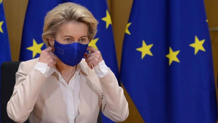 Von der Leyen insiste na eficácia das vacinas e dá exemplo de Portugal&nbsp;