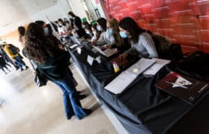 EEG Business Day contou com 600 alunos e 19 empresas