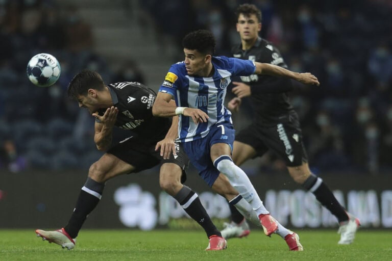 FC Porto vence Vitória de Guimarães e regressa à liderança&nbsp;