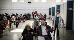 Mais 17 óbitos e 4.670 casos de Covid em Portugal. Rt desce e incidência sobe&nbsp;