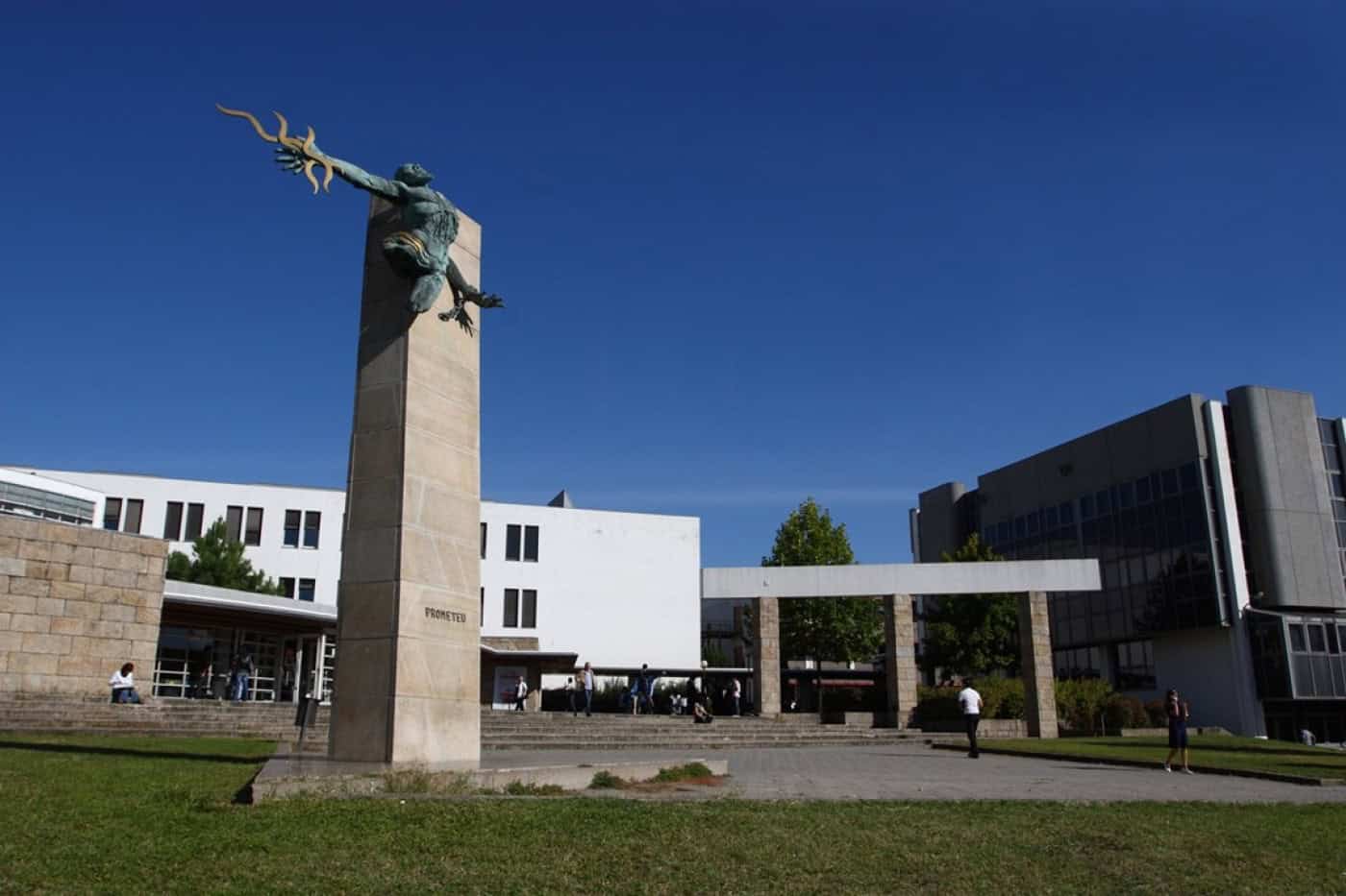 Estudantes da UMinho saem à rua para dizer não ao assédio