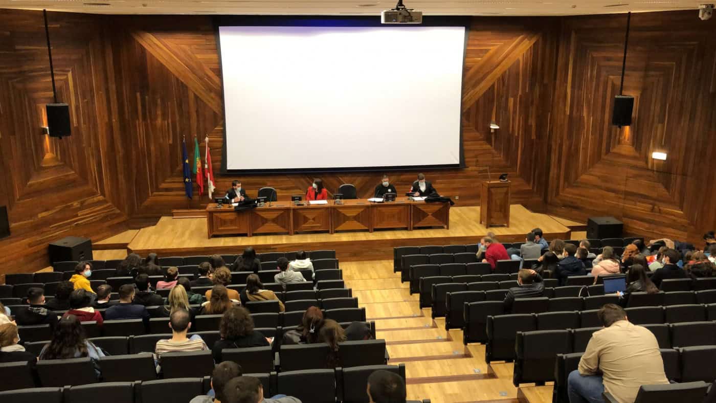 Candidatos à AAUMinho querem mais rapidez na construção de residências