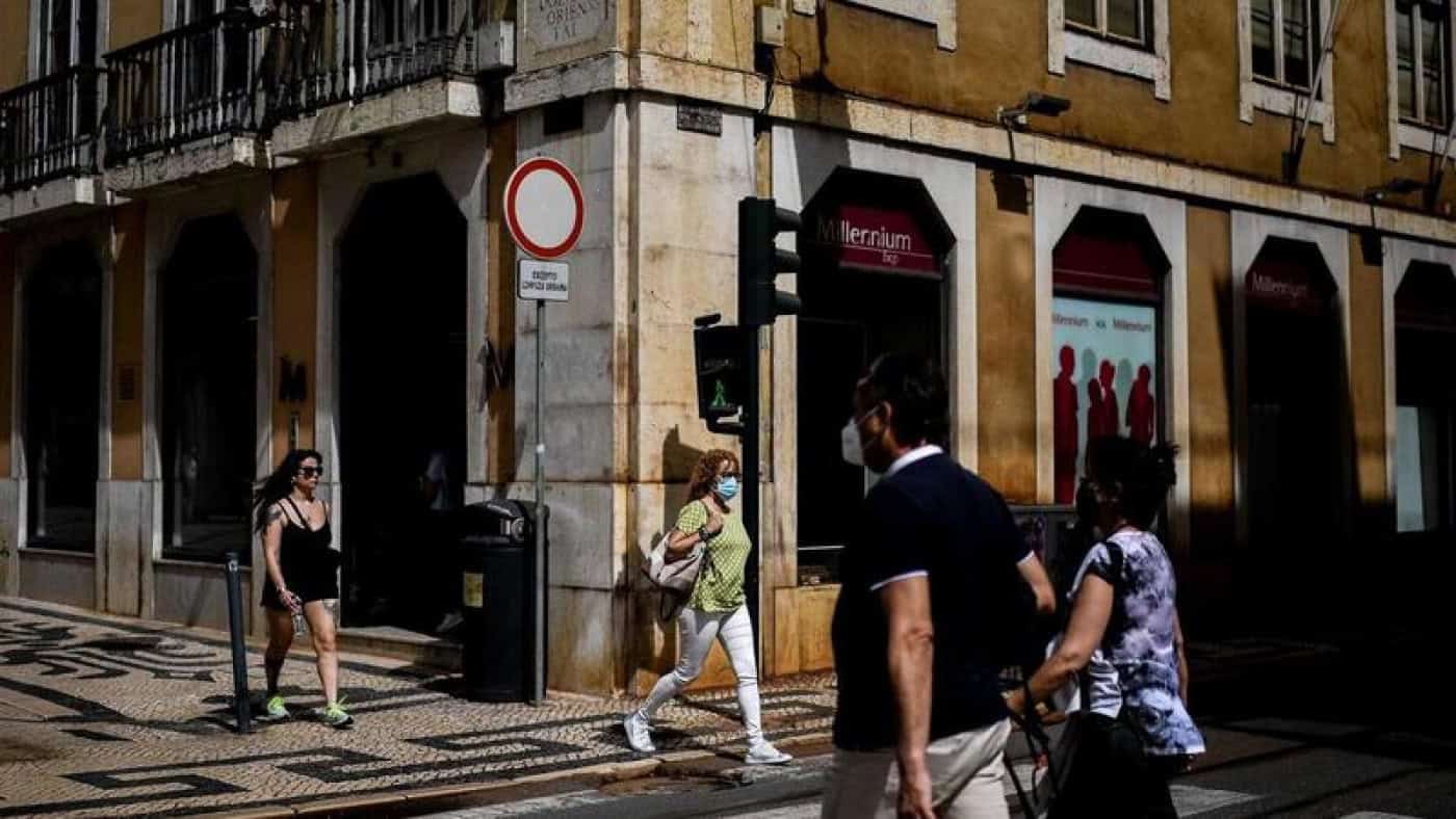 Portugal regista mais internamentos e 14 óbitos por Covid-19