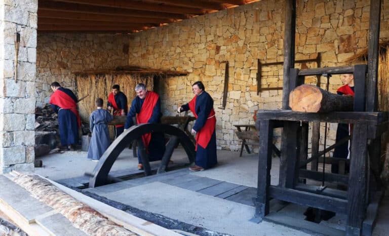 Presépio de Prisco condiciona trânsito automóvel