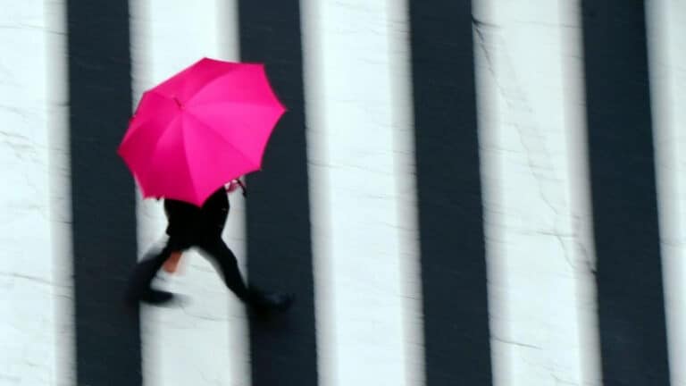 Distritos do norte e centro sob aviso amarelo devido à chuva, neve e agitação marítima