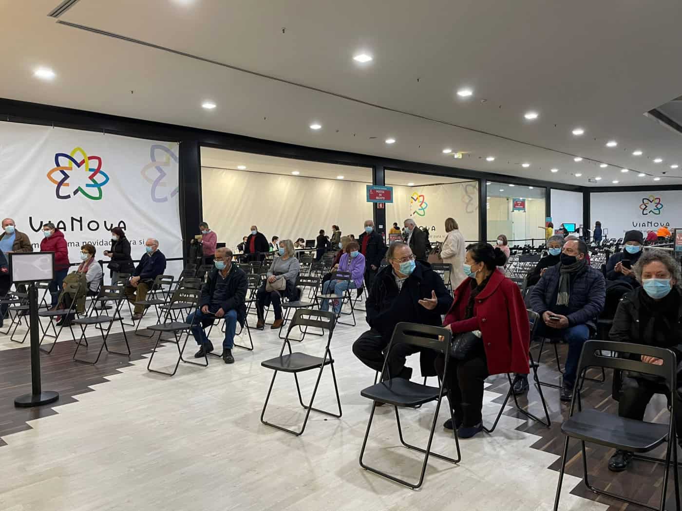 Cerca de 200 vacinas administradas na primeira hora do novo centro de vacinação de Braga