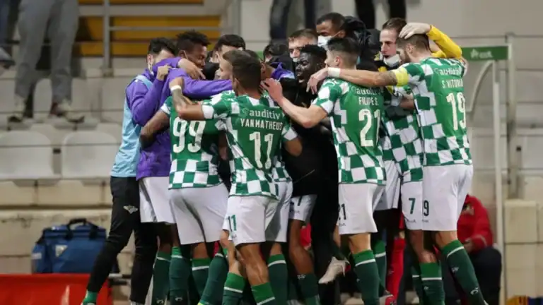 Moreirense vence Estoril Praia e abandona lugares de descida da I Liga