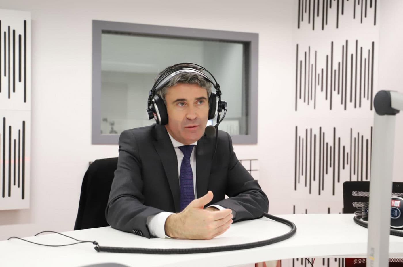 PS vai "apostar na qualificação da remuneração dos quadros médios e superiores"