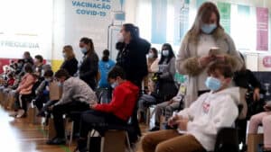 Mais de cem mil crianças agendadas para vacinação entre quinta-feira e domingo