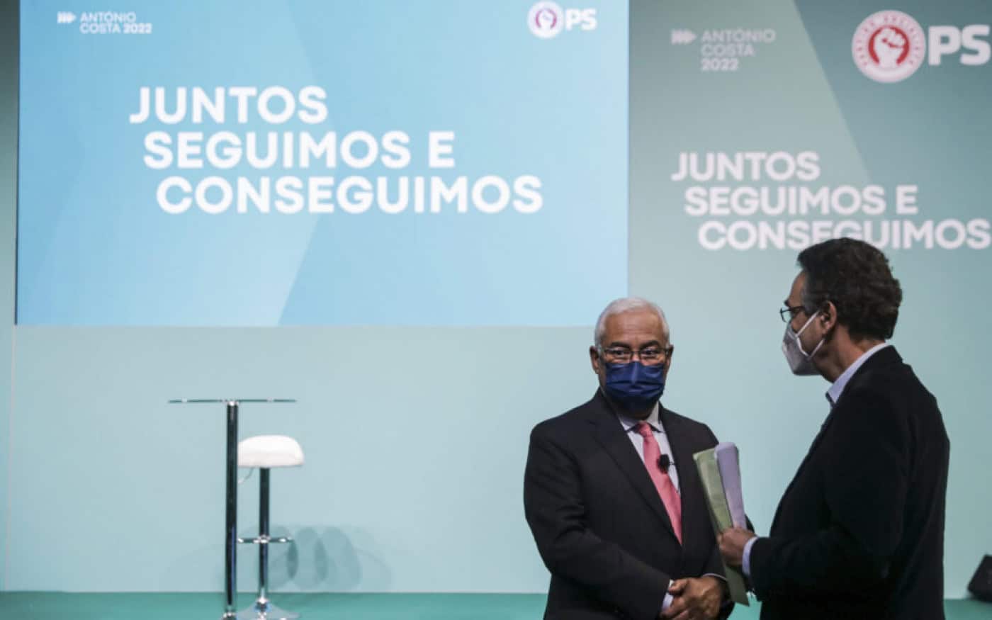 Costa promete salário de 900 euros até 2026 e quer discutir semana de trabalho de 4 dias