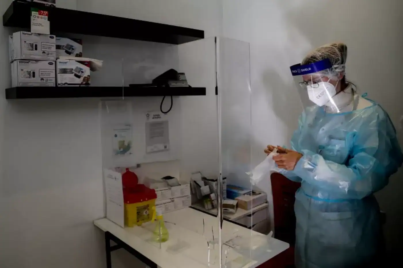 Ómicron responsável por quase 90% das infeções em Portugal