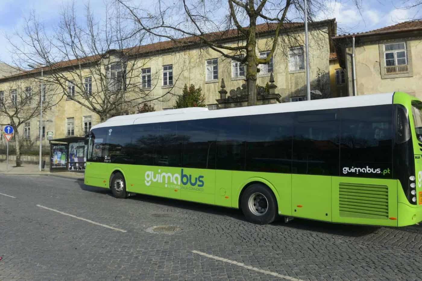 Guimarães terá painéis eletrónicos nas paragens de autocarro