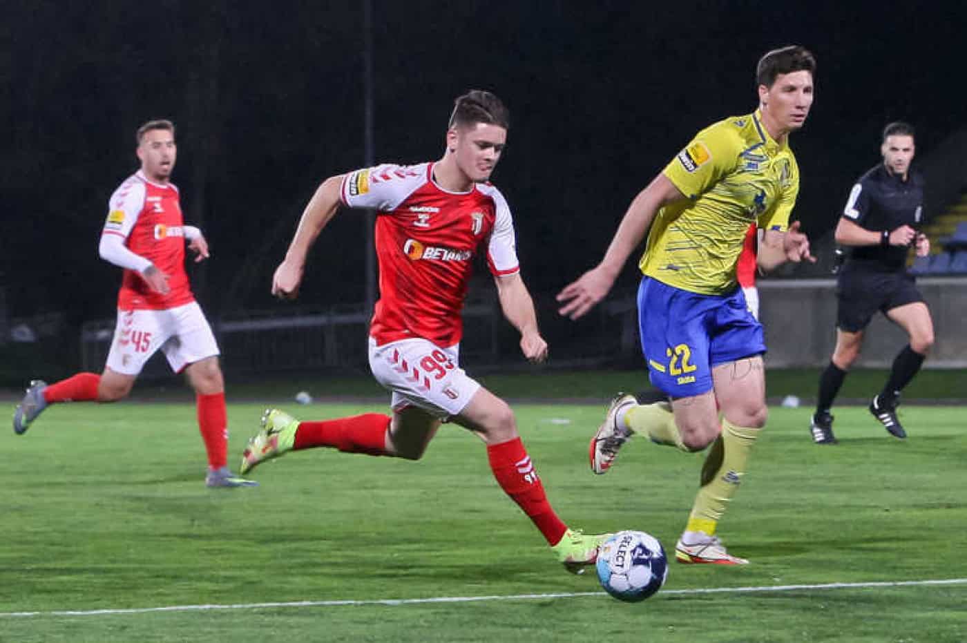 Vitinha testa positivo à Covid-19