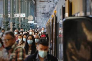 Só oito concelhos estão abaixo do nível máximo de incidência de infeções